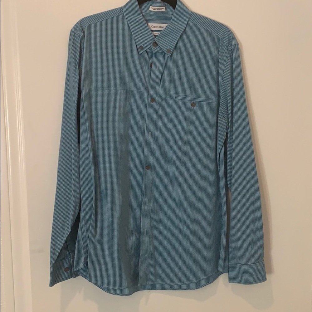 Men’s Calvin Klein button down.
